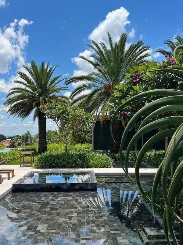 Pedra Hitam da Pedra Rústica